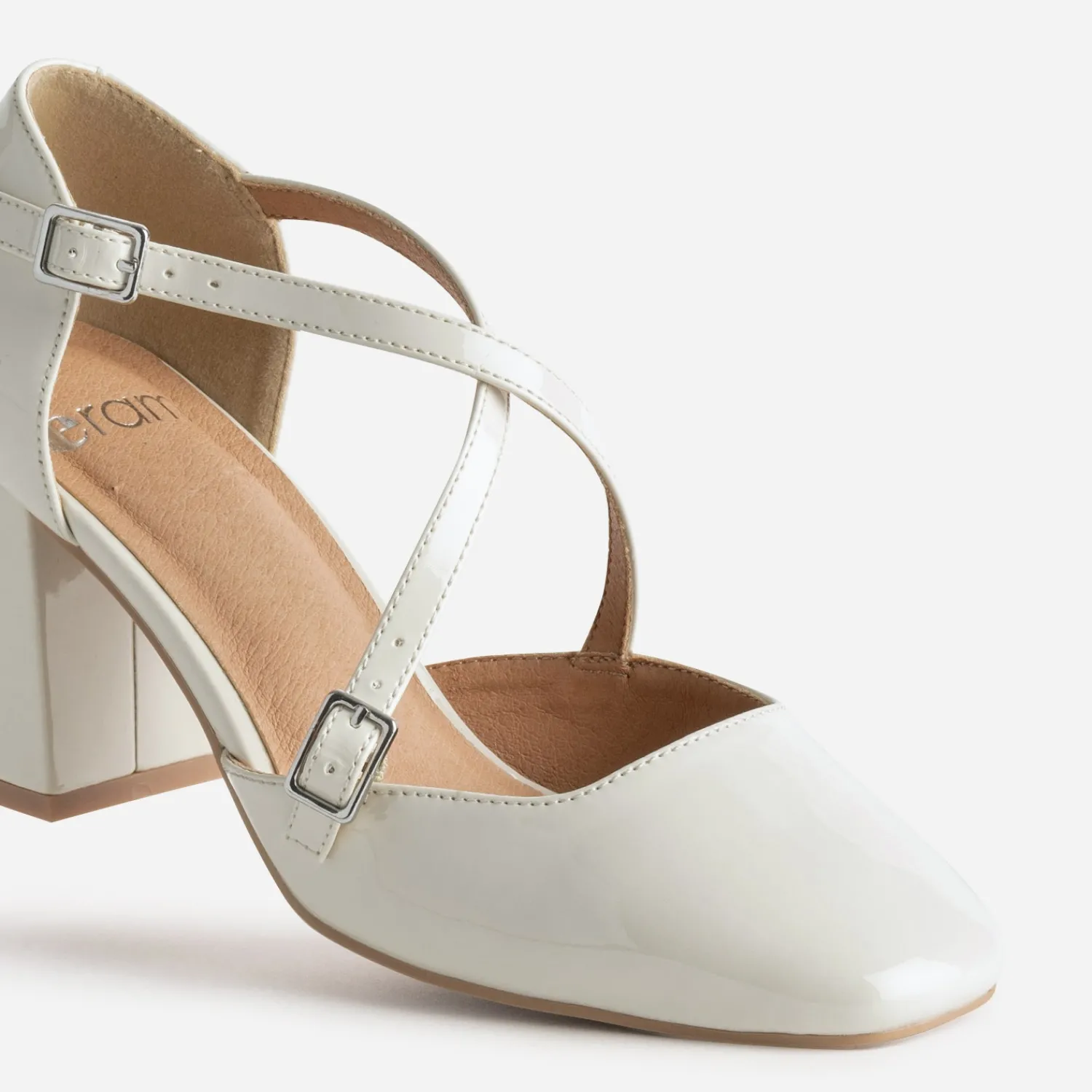 Eram Escarpins^Babies écru vernie brides croisées BEIGE