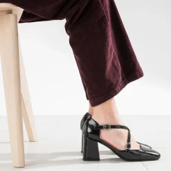 Eram Escarpins^Babies e brides croisées NOIR
