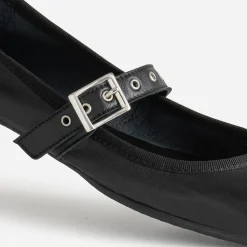 Eram Ballerines^Ballerine e en cuir avec bride à œillet NOIR
