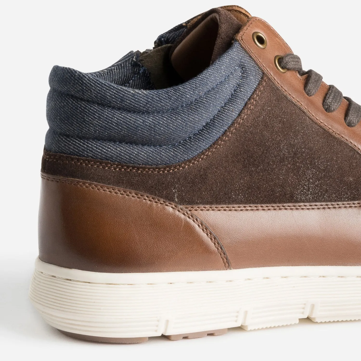 Eram Baskets/Tennis^Basket cognac en cuir et textile marine CAMEL