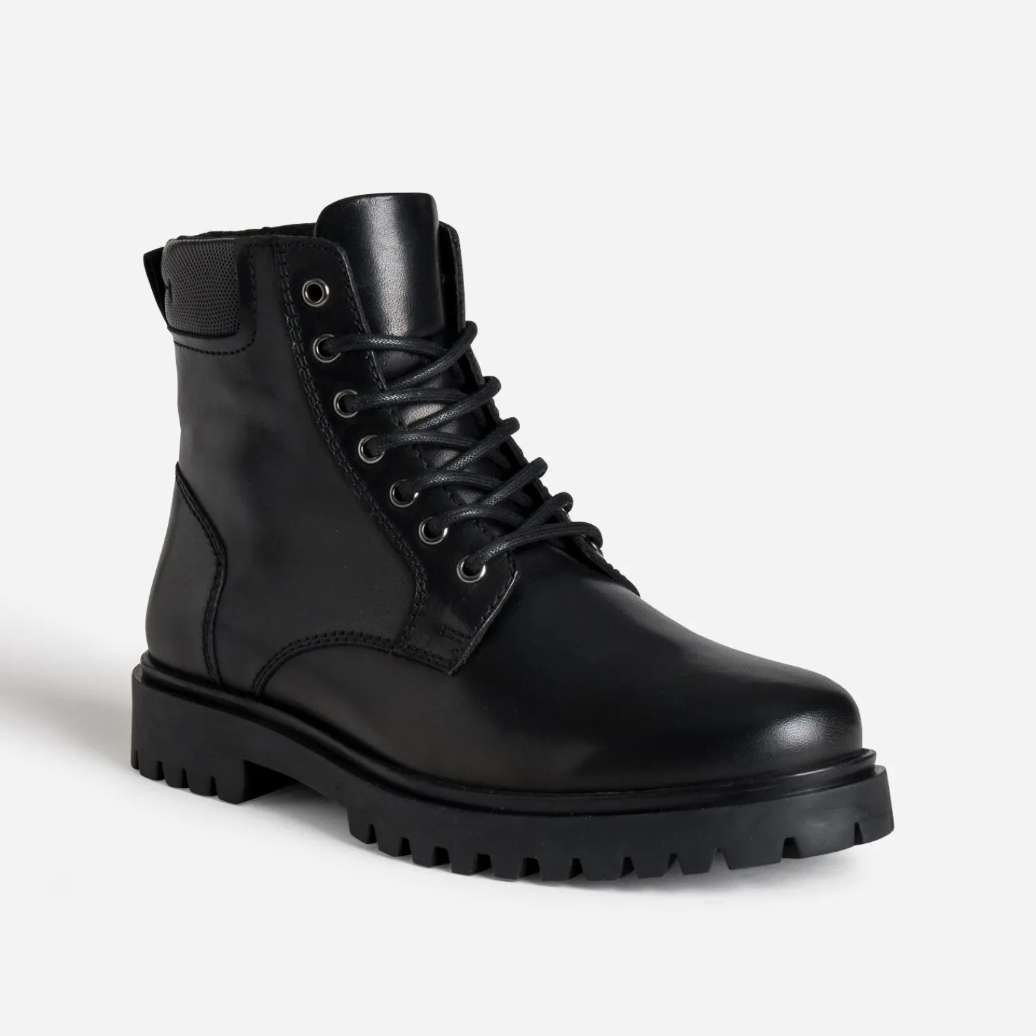 Eram Boots^Boots à lacet cranté en cuir NOIR