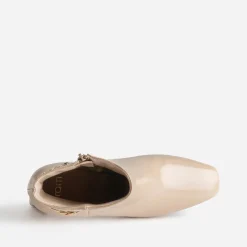 Eram Boots^Boots écru verni décor chaîne TAUPE