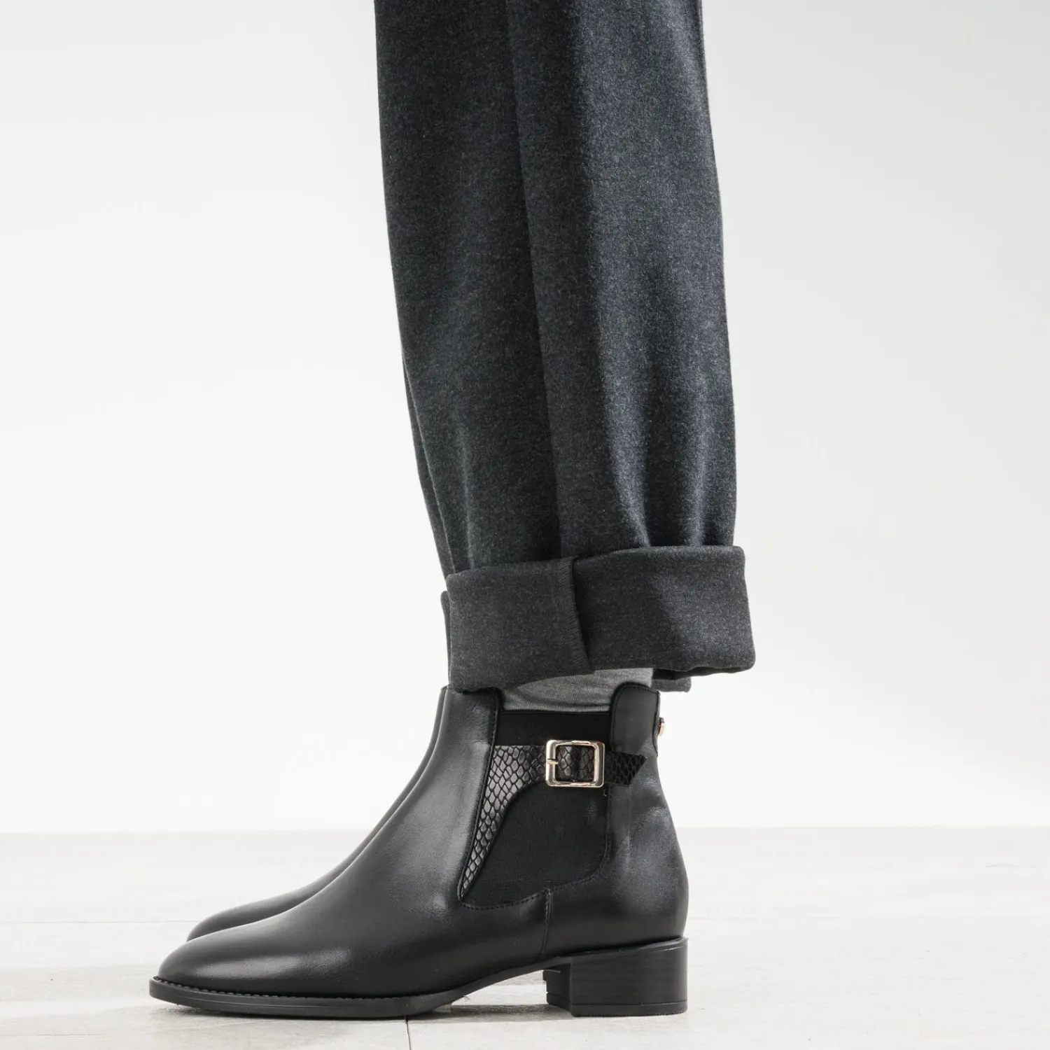 Eram Flex Boots^Boots en cuir détail embossé NOIR