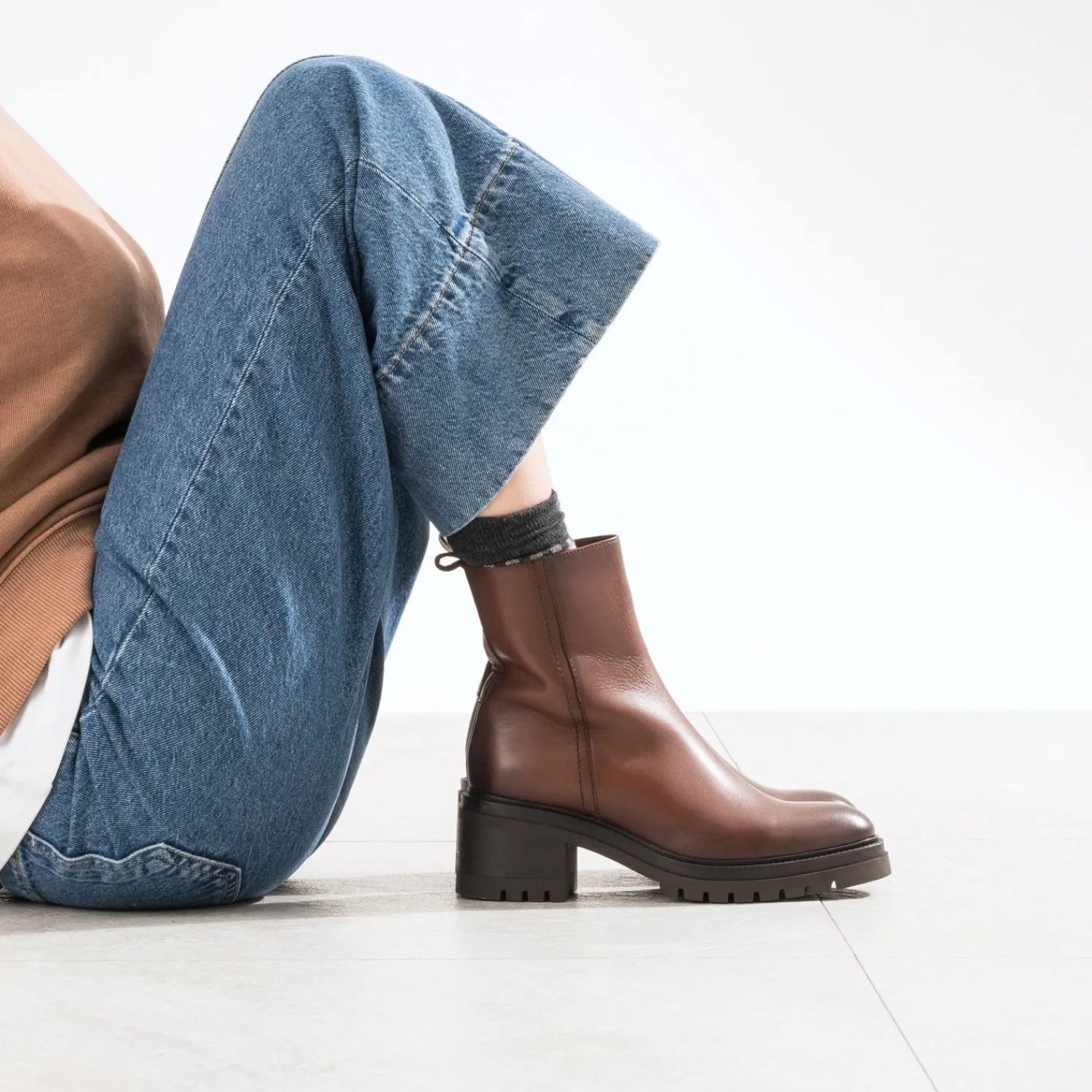 Texto Boots^Boots en cuir semelle crantée MARRON