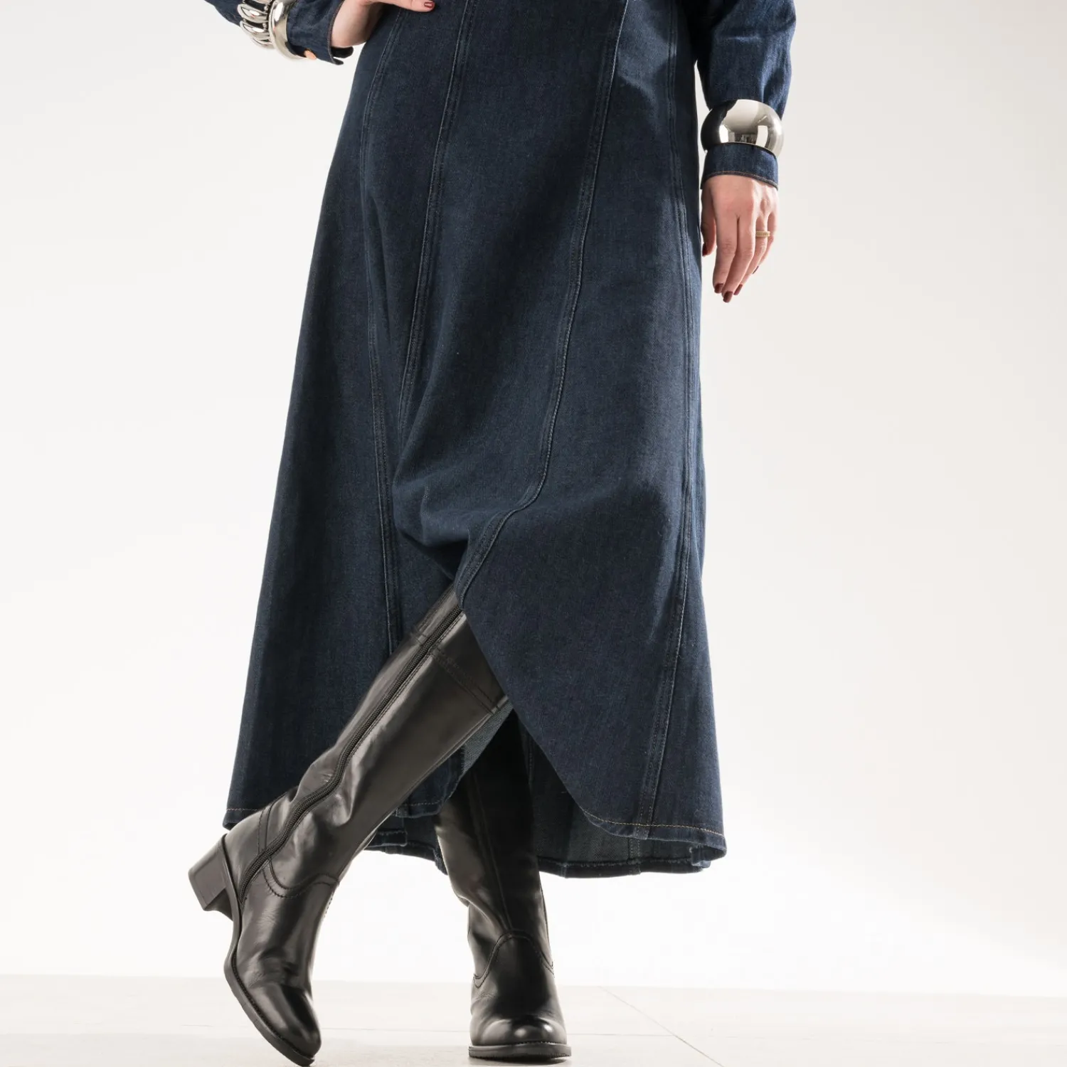 Eram Bottes^Botte e en cuir forme cavalière NOIR