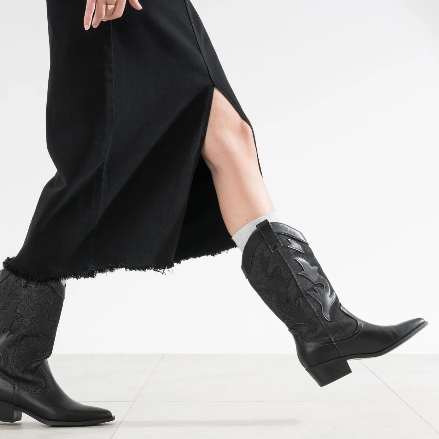 Texto Bottes^Botte denim esprit santiag GRIS
