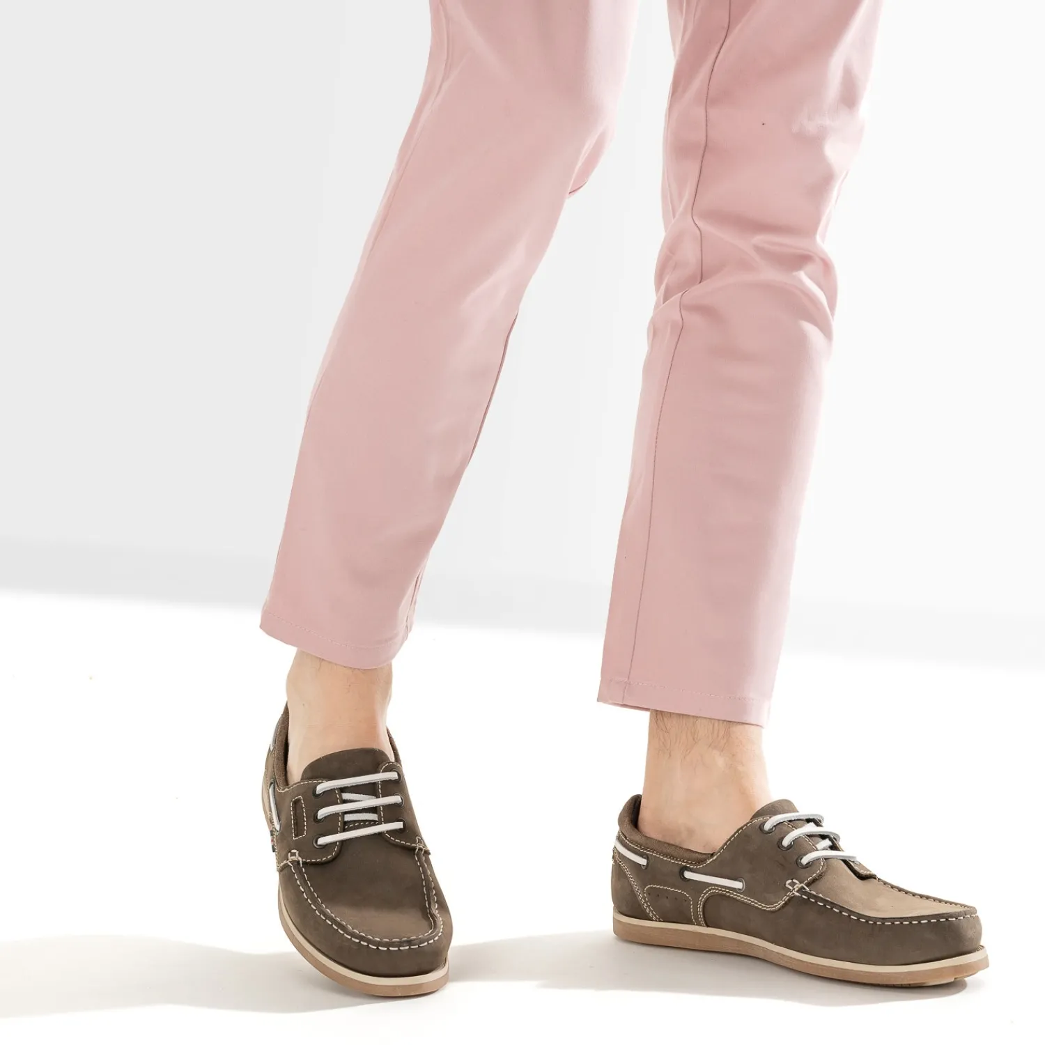 Eram Chaussures Bateau^Chaussure-bateau foncé cuir nubuck TAUPE