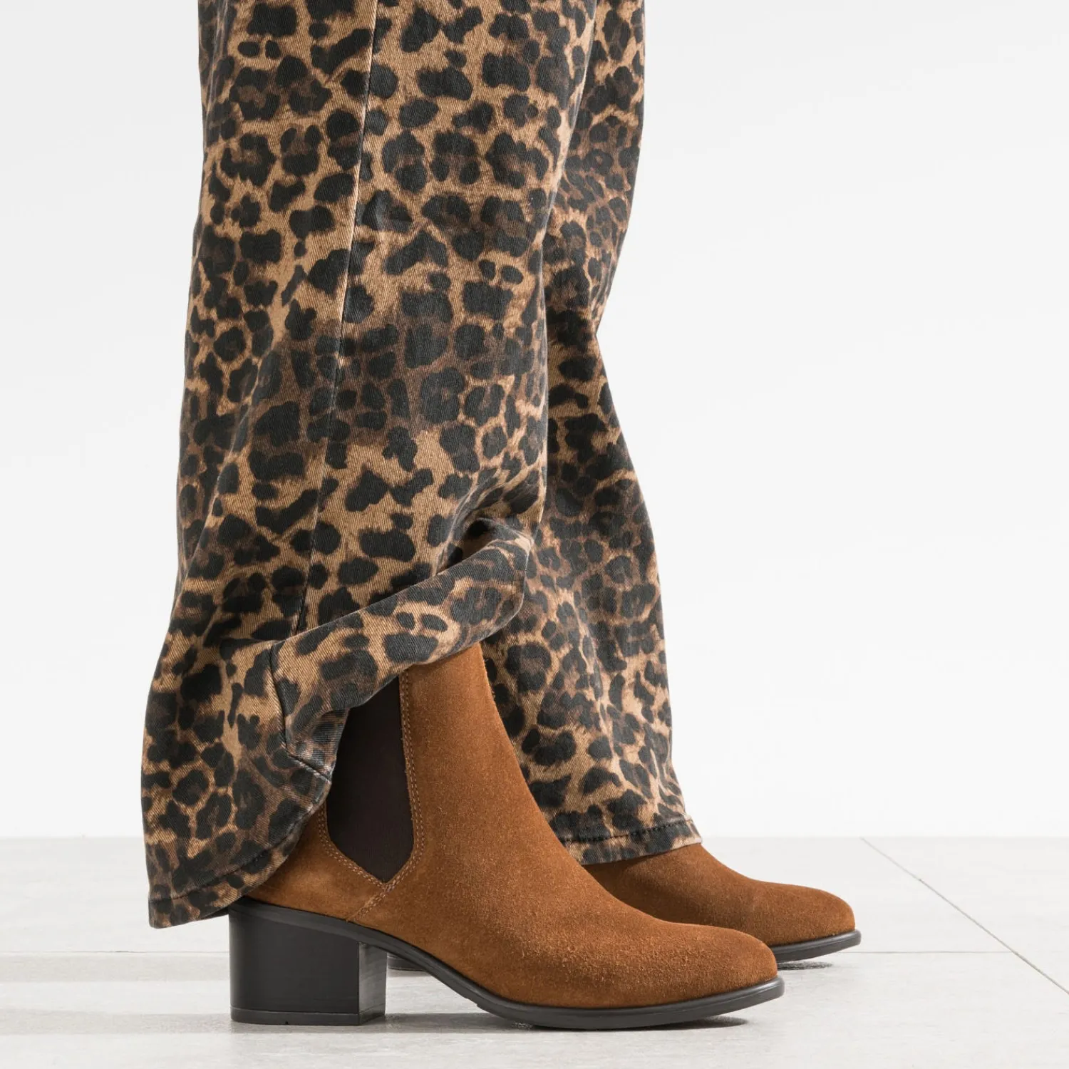 Eram Boots^Chelsea boots en cuir velours CAMEL
