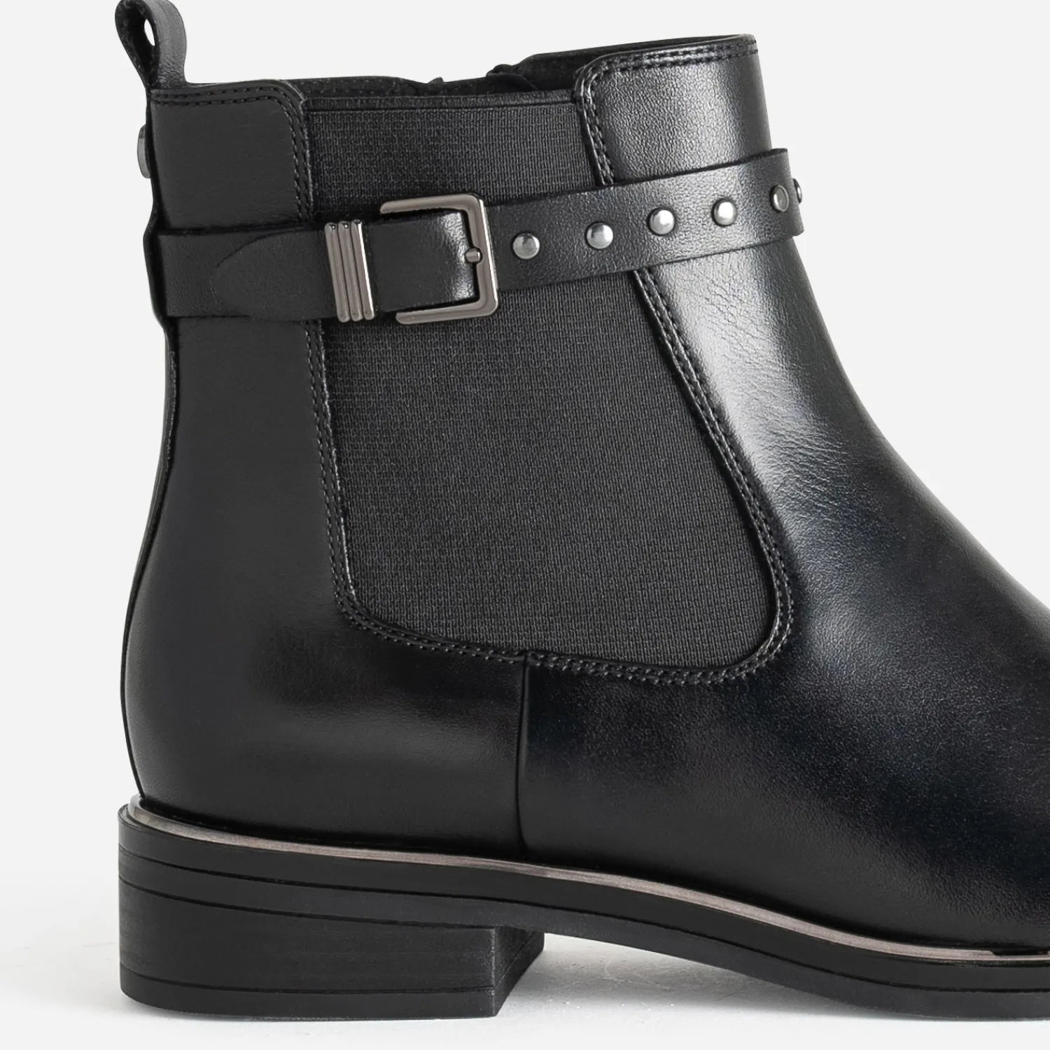 Caprice Boots^Chelsea boots en cuir bride cloutée NOIR