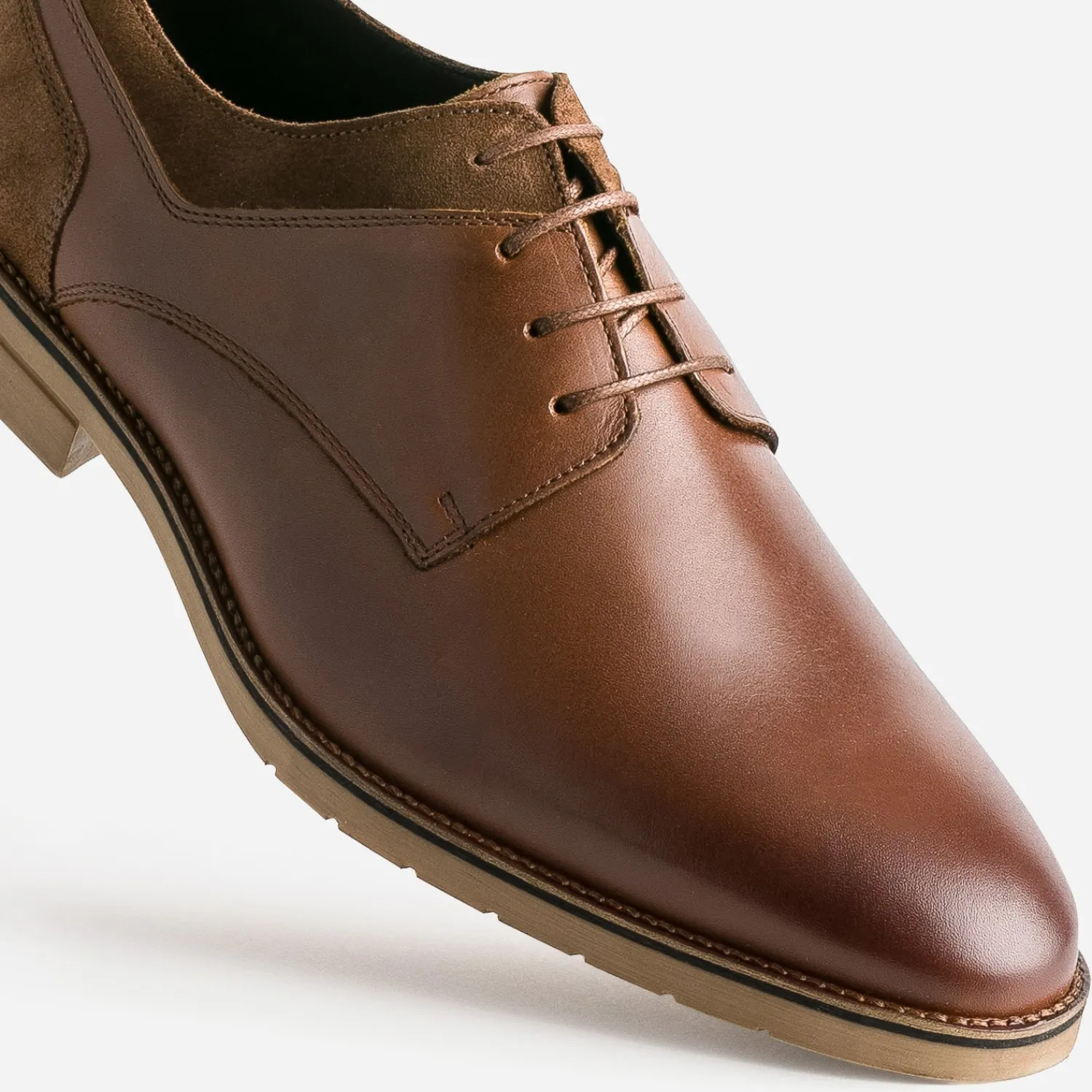Eram Chaussures De Ville^Derby cuir détails cuir velours COGNAC