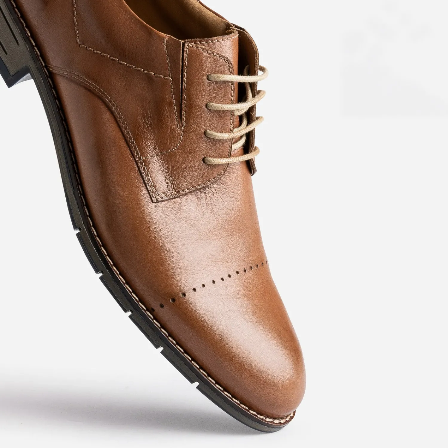 Eram Chaussures De Ville^Derby en cuir ligne perforée COGNAC