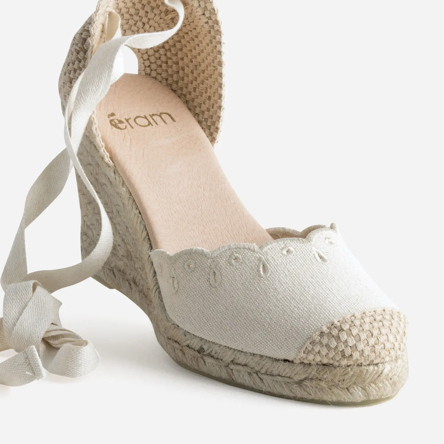 Eram Sandales^Espadrille compensée écrue toile brodée BEIGE