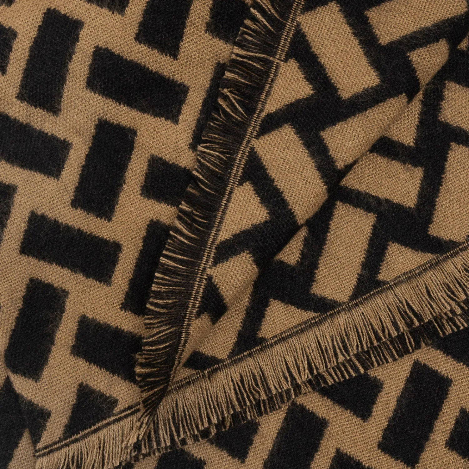 Eram Echarpes & Foulards^Etole à motif graphique noir CAMEL
