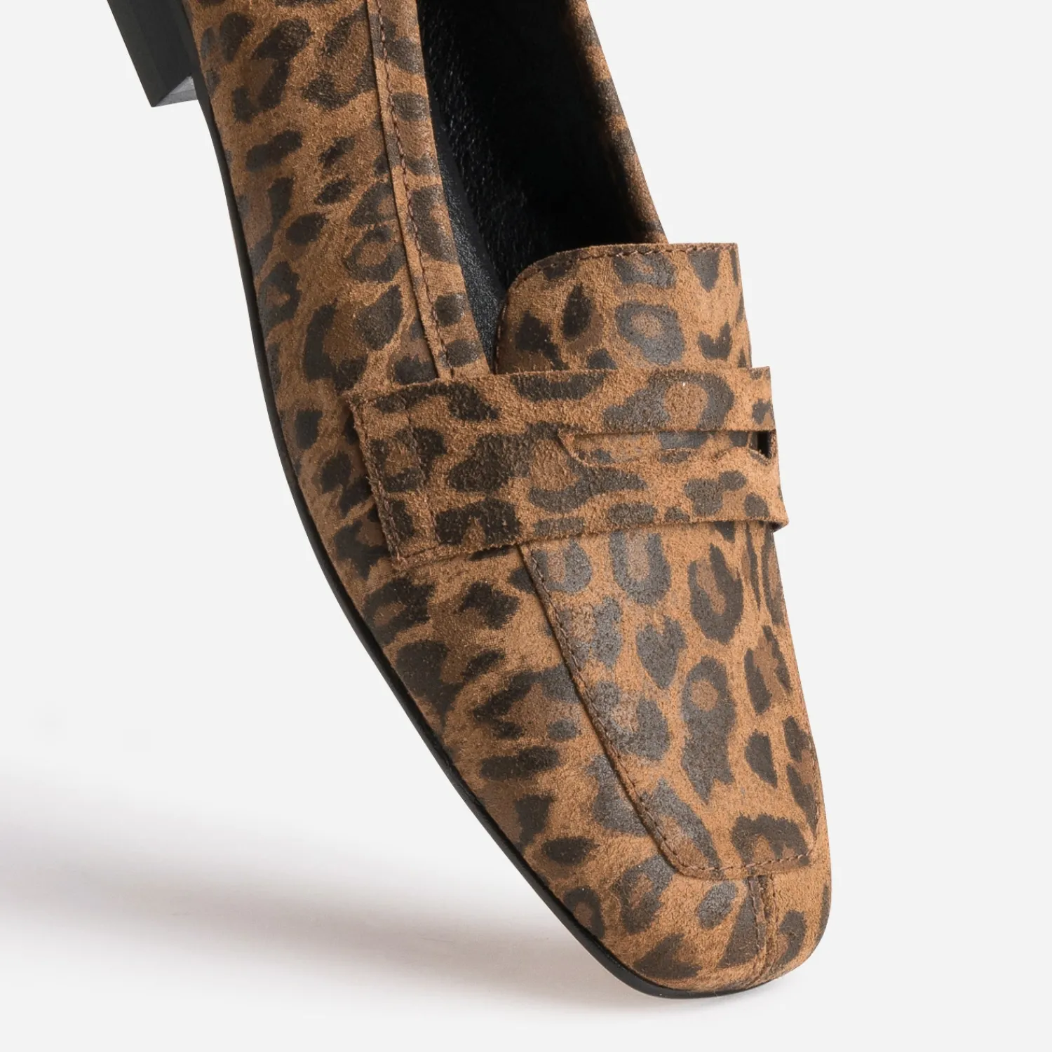 Eram Mocassins/Slippers^Mocassin camel en cuir velours effet léopard IMPRIME