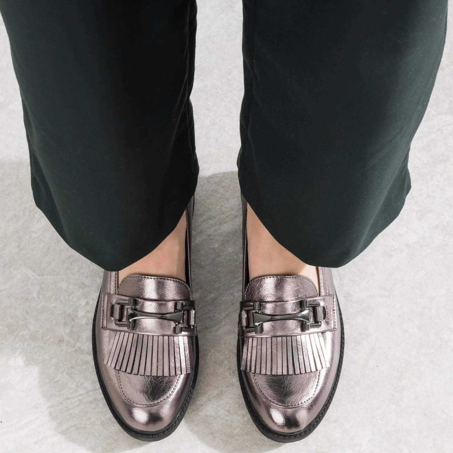 Eram Mocassins/Slippers^Mocassin gris foncé métallisé à franges METALISE
