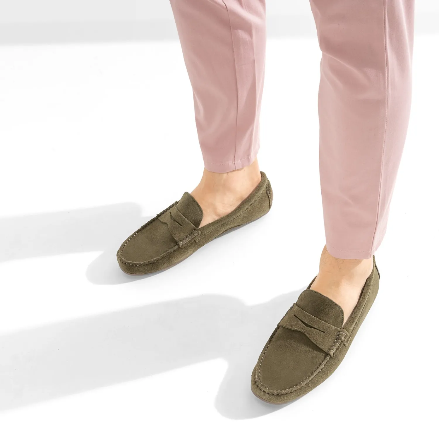 Eram Mocassins^Mocassin éco-conçu en cuir velours KAKI