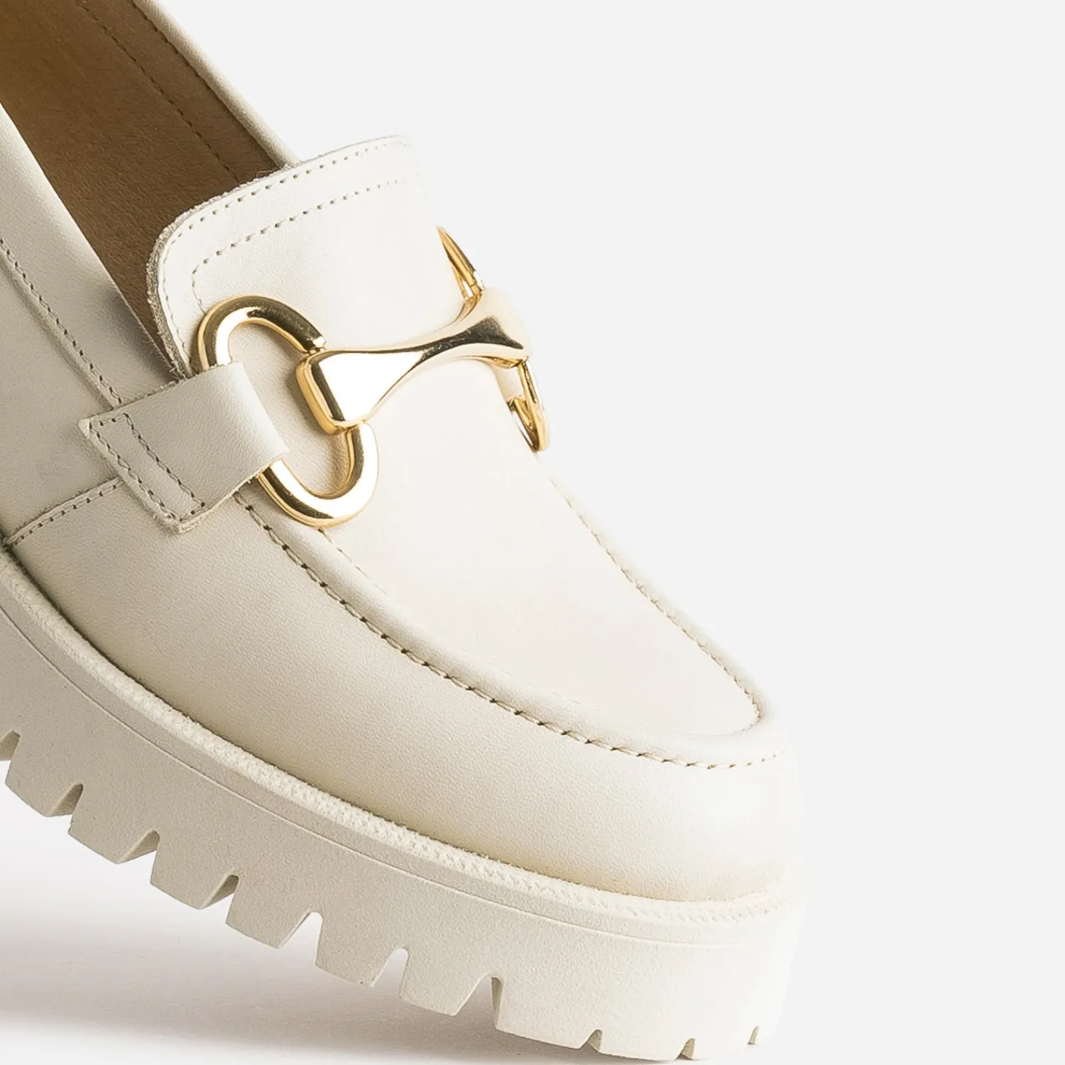 Texto Mocassins/Slippers^Mocassin beige en cuir à semelle crantée ECRU