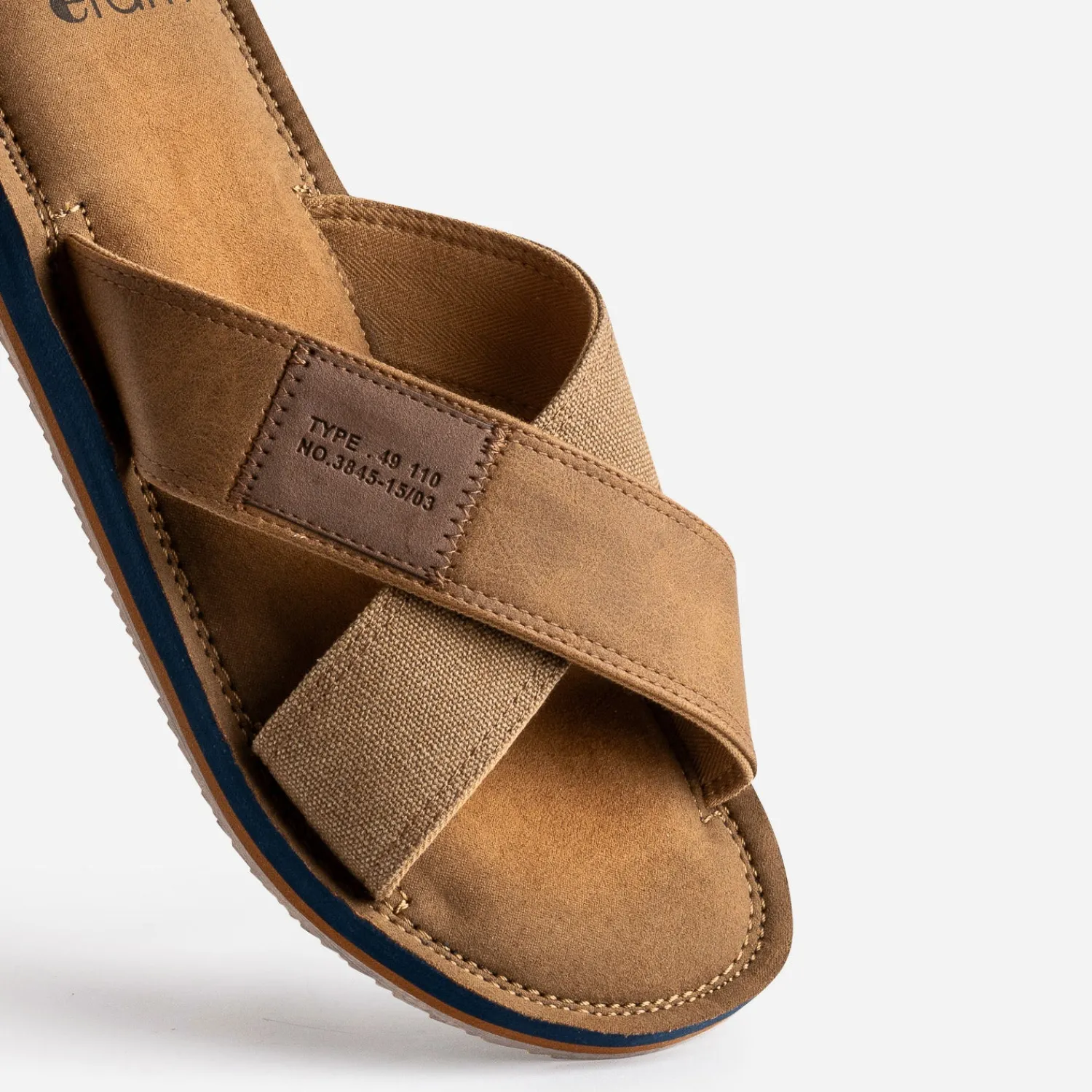Eram Nu-Pieds/Sandales^Mule brides croisées MARRON