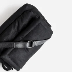 Texto Sacs Bandoulières|Sacs À Main^Sac bandoulière irisé textile suédé NOIR