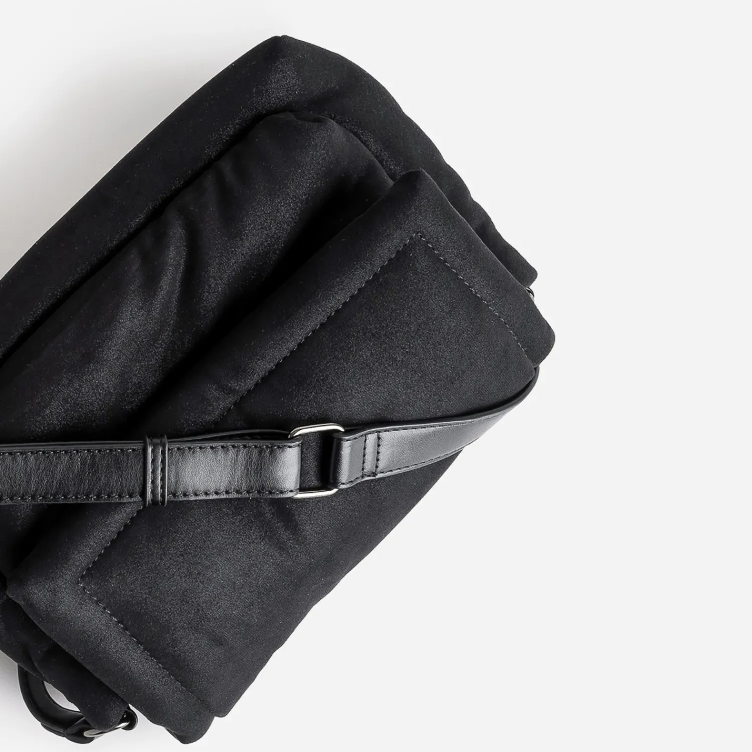 Texto Sacs Bandoulières|Sacs À Main^Sac bandoulière irisé textile suédé NOIR
