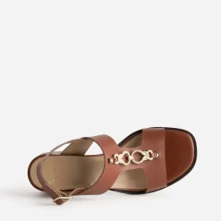 Eram Sandales^Sandale cuir détail bijou COGNAC