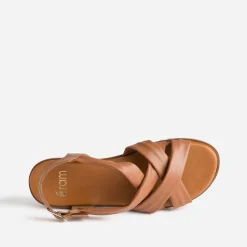 Eram Sandales^Sandale cognac en cuir souple éco-conçu CAMEL