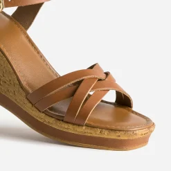 Eram Sandales^Sandale compensée en cuir CAMEL