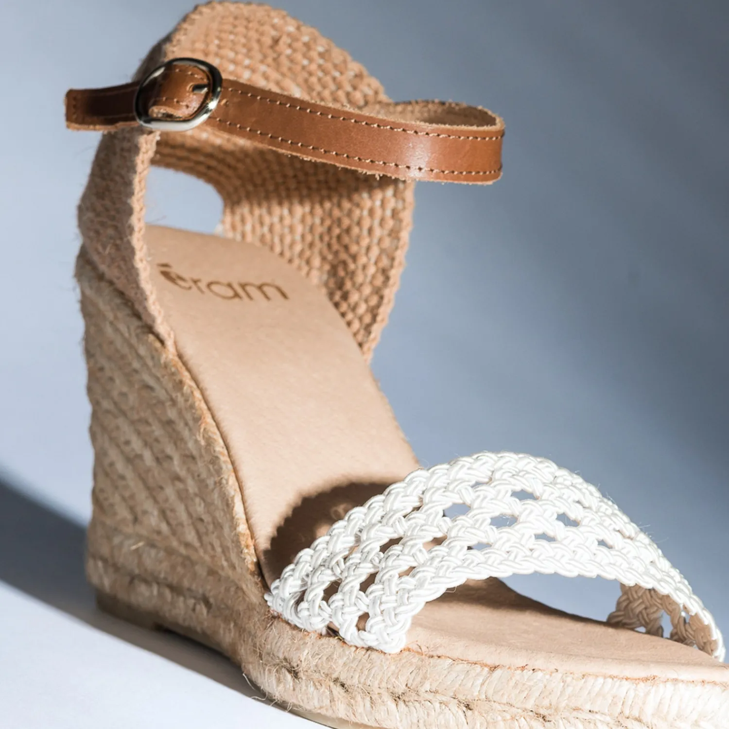 Eram Sandales^Sandale compensée écrue à bride tressée BEIGE