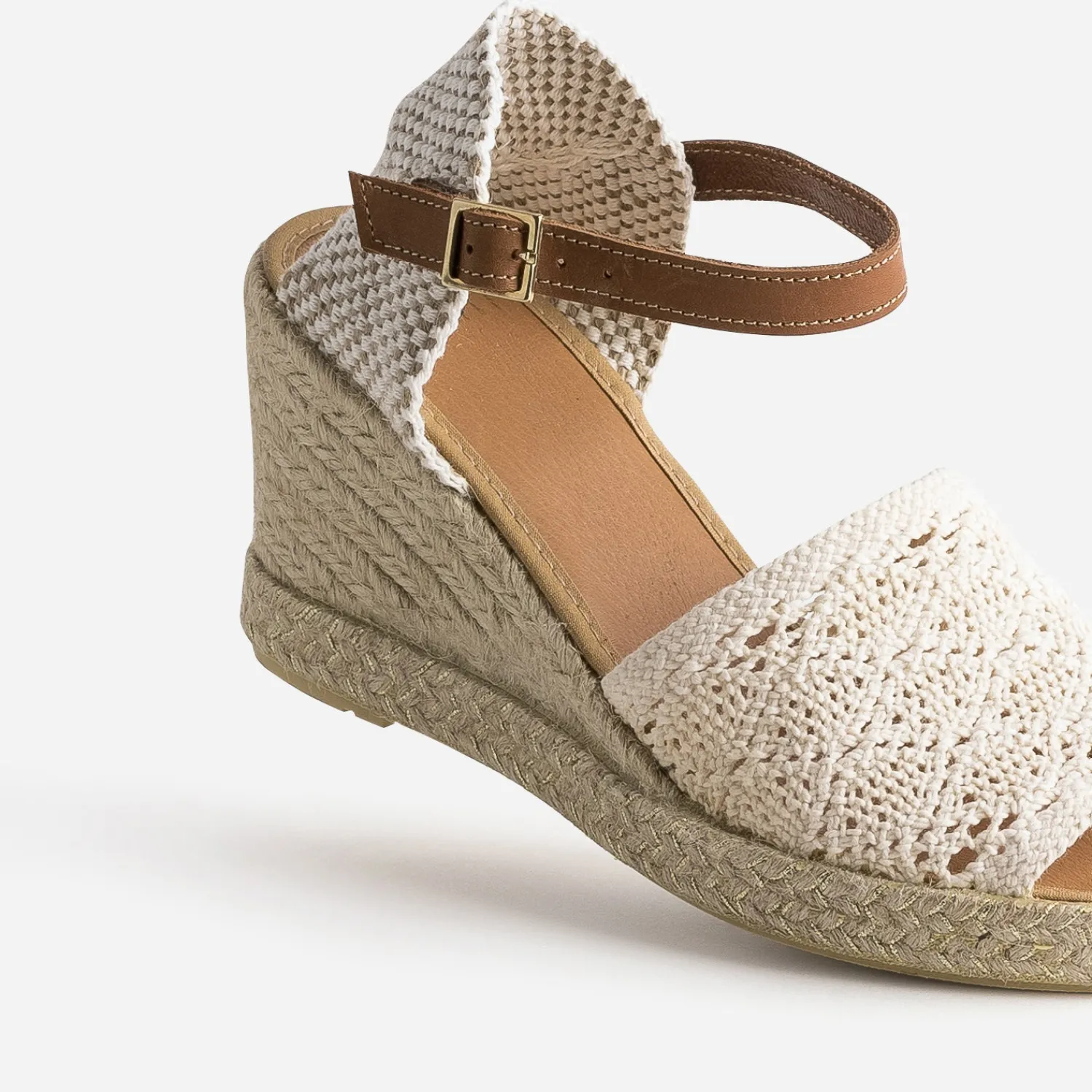 Eram Sandales^Sandale compensée écrue façon macramé BEIGE