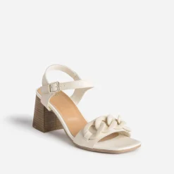 Eram Sandales^Sandale écrue en cuir avec maxi-chaîne écrue BEIGE