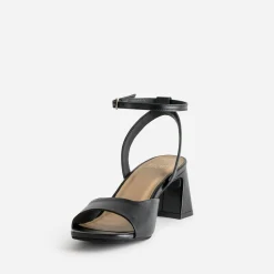 Eram Sandales^Sandale e cuir décolleté carré NOIR