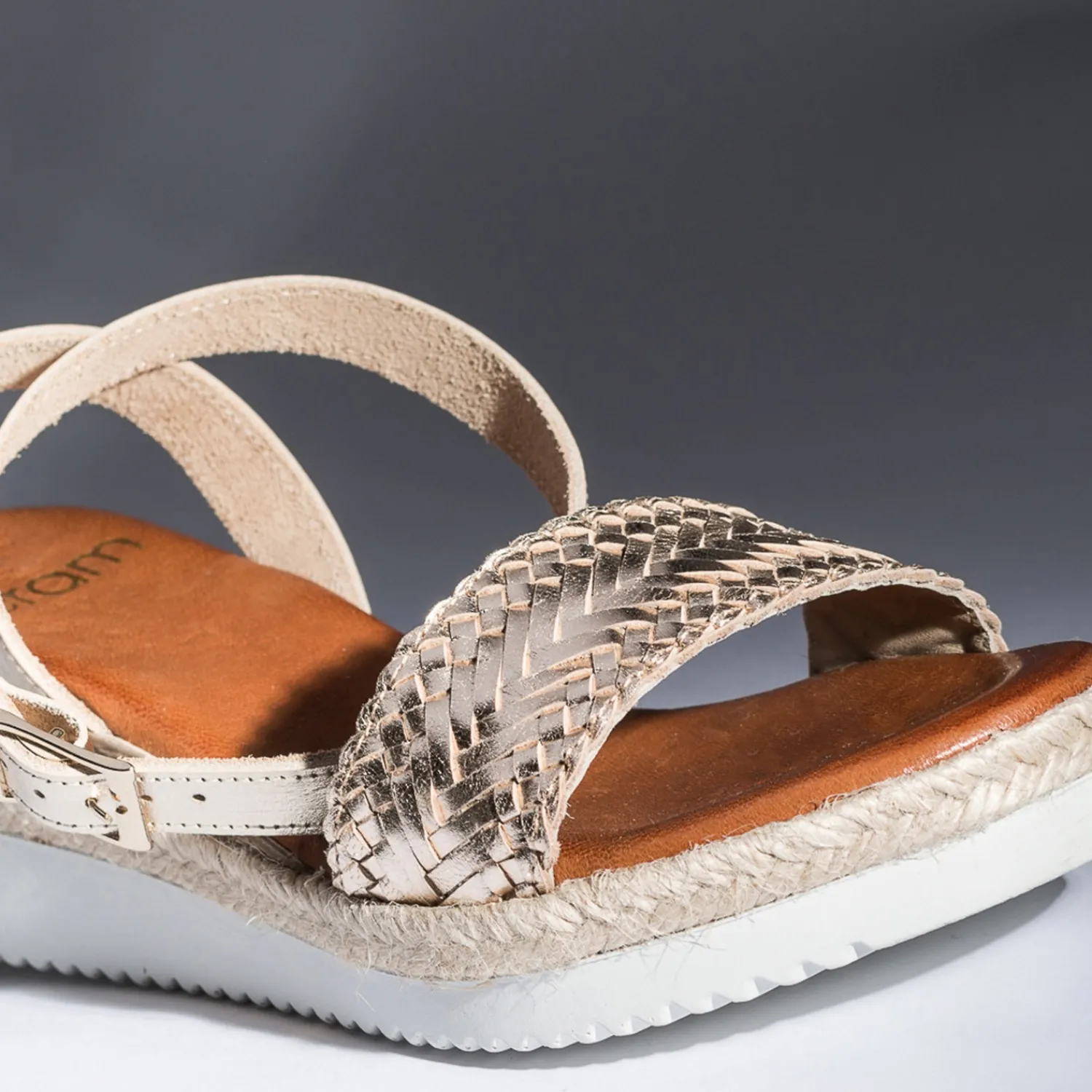 Eram Espadrilles|Sandales^Sandale en cuir éco-conçu OR