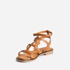 Eram Sandales^Sandale-spartiate camel cuir clouté COGNAC