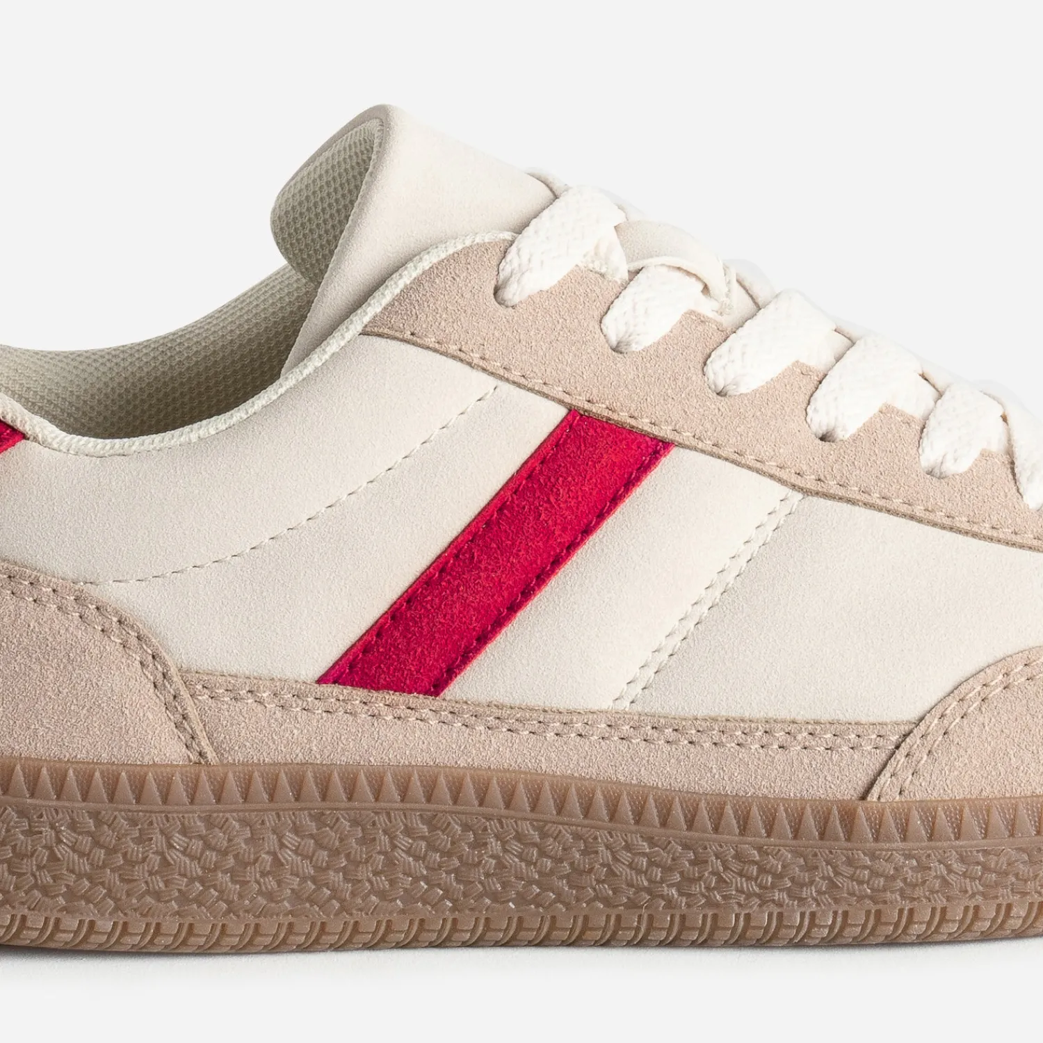 Eram Baskets^Tennis beige détails s ROUGE