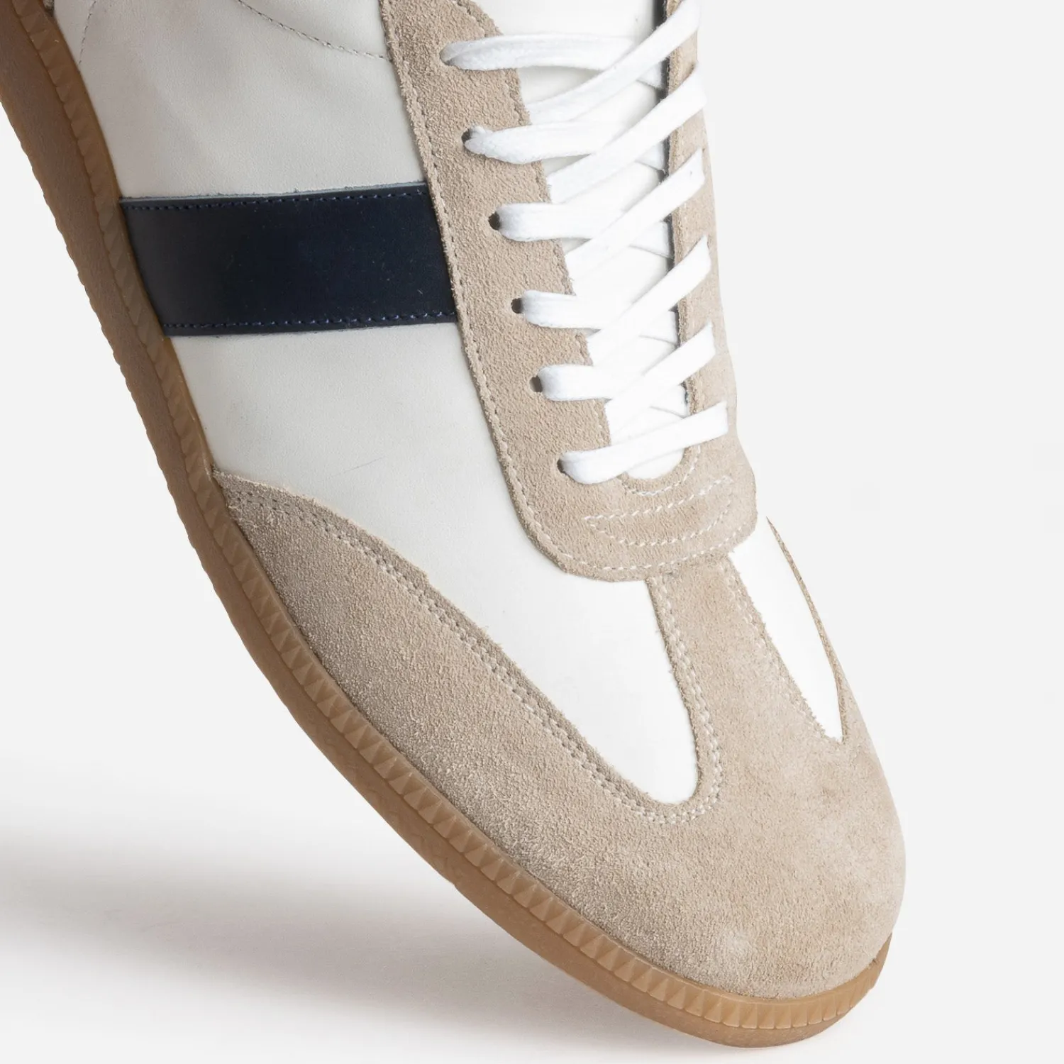 Eram Baskets/Tennis^Tennis he cuir détails beige et marine BLANC