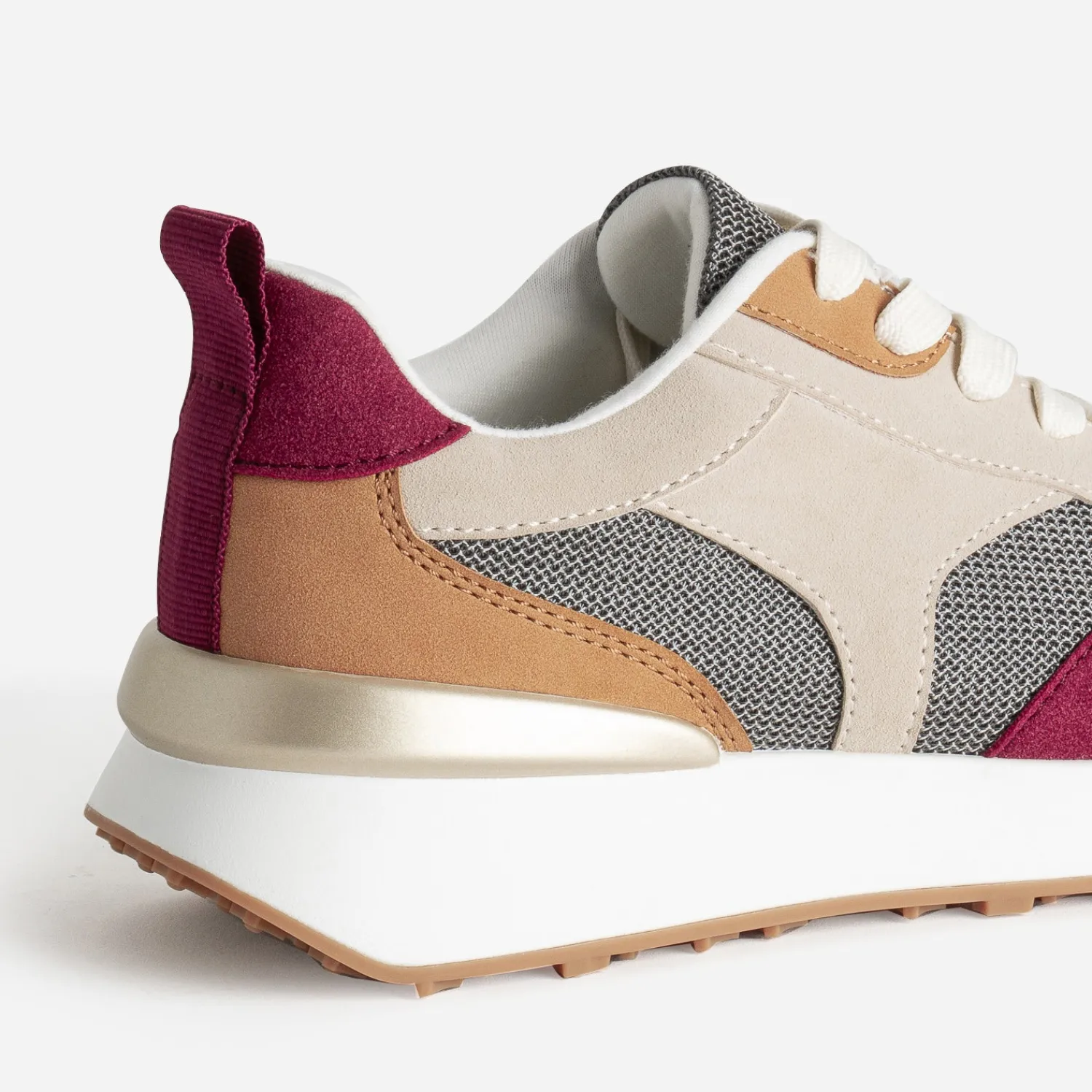 Eram Baskets^Tennis , bordeaux et beige semelle amovible CAMEL