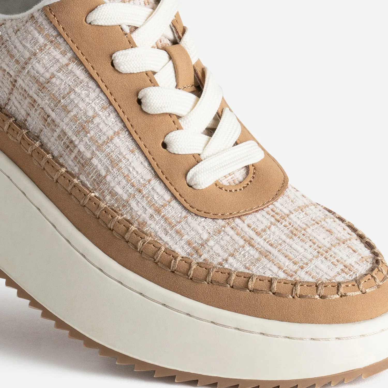 Eram Baskets^Tennis Dad shoes beige textile carreaux CAMEL