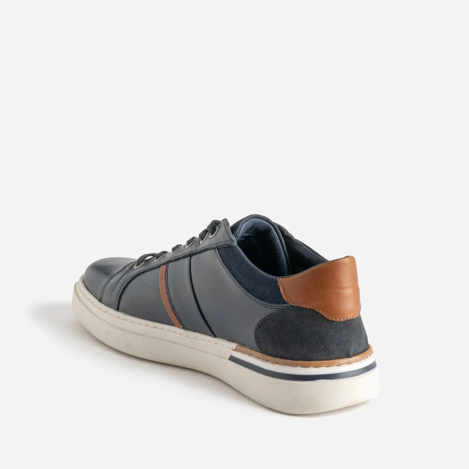 Eram Baskets/Tennis^Tennis cuir détail camel MARINE