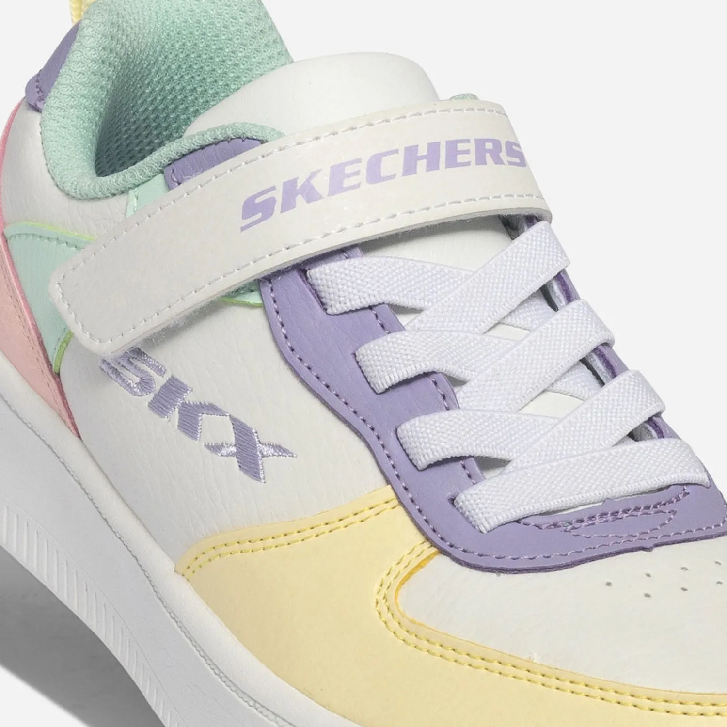 Skechers Baskets^Tennis blanche, jaune, parme, vert, rose MULTICOLORE